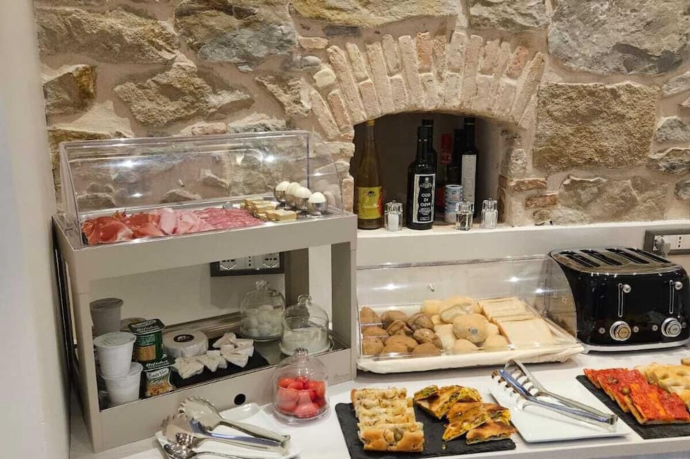 PRIMAFILA PREMIUM GUEST HOUSE