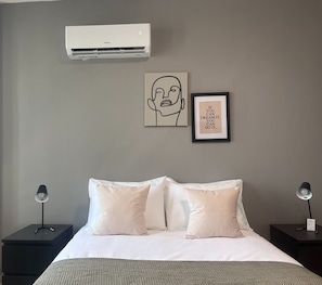 Căn hộ Cao cấp, quang cảnh thành phố | Màn/rèm cản sáng, bàn ủi/dụng cụ ủi quần áo