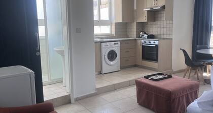 Phaedrus Living Hoopoe Residencies 207