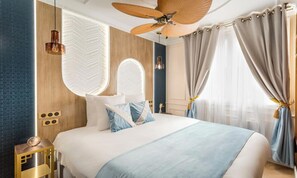 2 quartos, escrivaninha, ferros/tábuas de passar roupa