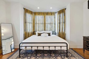 1 slaapkamer, een strijkplank/strijkijzer, reisbedje, wifi