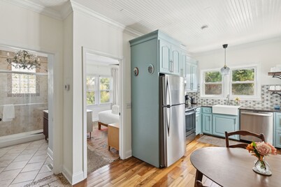 Folly Beach! Steps from Beach Access! 2BR/1BA