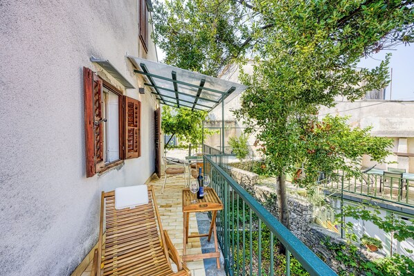 Appartement familial, 2 chambres, balcon (Old Bay Leave Town Apartment) | Terrasse/patio