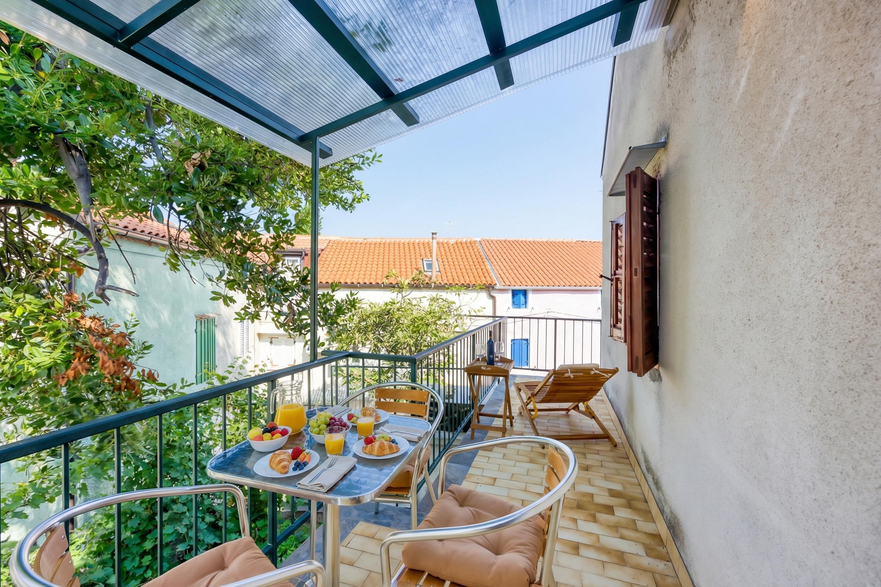 Familieleilighet, flere soverom (Old Bay Leave Town Apartment) | Utendørsservering