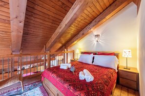 Luxury Apartment, Multiple Bedrooms (La Casa di Camus) | 1 bedroom, bed sheets - La Casa di Camus (Bardonecchia)