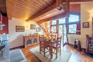 Luxury Apartment, 1 Bedroom, Balcony (La Casa di Camus) | Dining