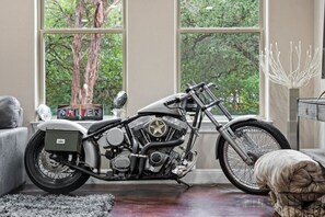 Interior - Hill Country Hideaway (Austin)