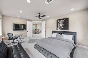 4 soverom, skrivebord, strykejern/-brett og wi-fi