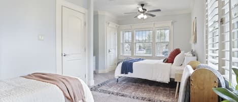 3 habitaciones, cuna de viaje, wifi y ropa de cama
