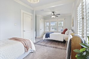 3 dormitoris, un bressol de viatge, wifi i roba de llit 