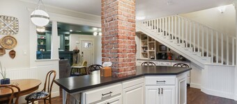 Brick Road Retreat - 3BR/2BA - Walk to Tech