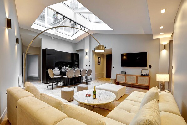 TV, stereo, offices