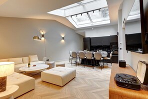 TV, stereo, offices
