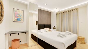 2 bedrooms, iron/ironing board, WiFi, bed sheets - Elegant apartment - 2BR/6P - Le Marais (Paris)
