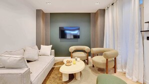 TV - Elegant apartment - 2BR/6P - Le Marais (Paris)