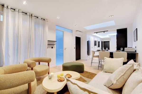 TV - Elegant apartment - 2BR/6P - Le Marais (Paris)