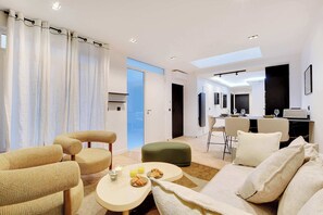 TV - Elegant apartment - 2BR/6P - Le Marais (Paris)