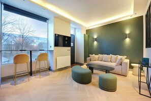 TV, offices - Elegant Home - 1BR/4P - Eiffel Tower/Invalides (Paris)