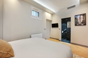 Unclassified image, 2 of 12, button - Elegant Home - 1BR/4P - Eiffel Tower/Invalides (Paris)