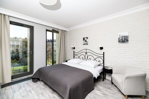 Apartment | 1 bedroom, desk, laptop workspace, soundproofing - Native Apartments Sukiennicza 8 (Kraków)