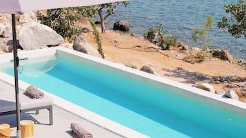 Private pool