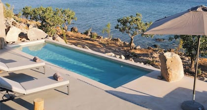 Floating Cubes Villas Aegina