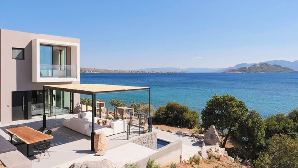 A modern villa with a glass balcony overlooking a sea view. - Floating Cubes Villas Aegina (Aegina)