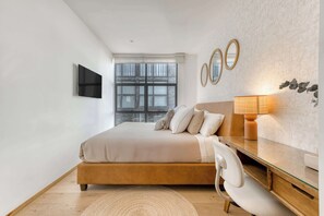 2 Schlafzimmer, Schreibtisch, Bügeleisen/Bügelbrett, Reisekinderbett