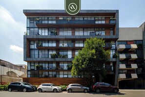Exterior - Centric 2 BR Condo - Gym - Open Air Cinema (Mexico City)