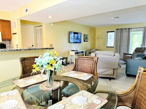 Dining - Awesome 1st floor, 2BR apartment at Bay Tree (Little River)