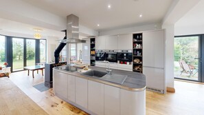 Ferienhaus | Eigene Küche | Kühlschrank, Ofen, Herdplatte, Geschirrspüler