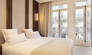 3 Schlafzimmer, Zimmersafe, Schreibtisch, Bügeleisen/Bügelbrett