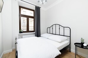 2 bedrooms, soundproofing, iron/ironing board, cots/infant beds - Native Apartments Blich 7 (Kraków)