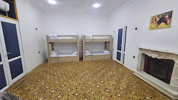 Apartamento económico | Ropa de cama de alta calidad, sistema de insonorización, wifi gratis