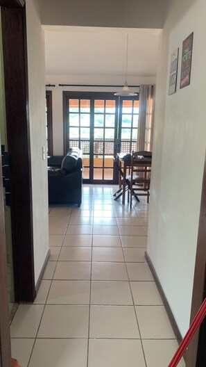 House, 3 Bedrooms, Smoking, Balcony | Dining