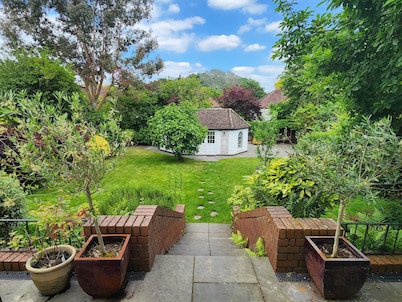 London Family Home-amazing Garden