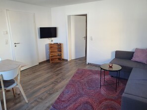 Smart TV, table football, ping pong, books - Ferienwohnung Allgäu-piraten (Altusried)