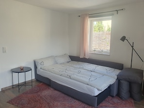 2 bedrooms, free WiFi, bed sheets - Ferienwohnung Allgäu-piraten (Altusried)