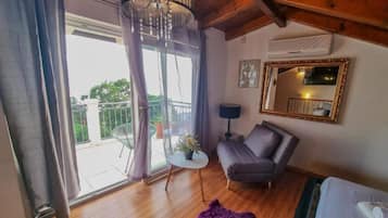 Eight Bedroom Villa with Private Pool | Esszimmer