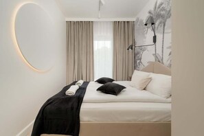 2 bedrooms, desk, iron/ironing board, travel cot