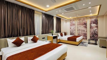 Deluxe Quadruple Room | Free WiFi, bed sheets, wheelchair access
