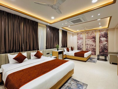 โรงแรม สัตยา ชรี