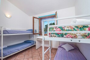 2 bedrooms, bed sheets - Piazzetta La Casa Sul Molo (Loiri Porto San Paolo)