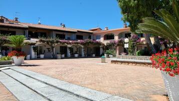 Enceinte de lâhĂ©bergement