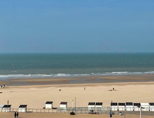 Breathtaking sea view, terrace, swimming pool, high-speed WiFi, parking space