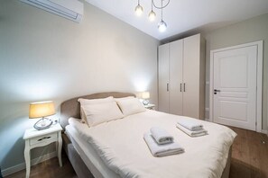 1 bedroom, iron/ironing board, travel cot, WiFi