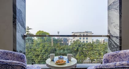 Aadat Hotel Near Artemis Hospital Gurgaon