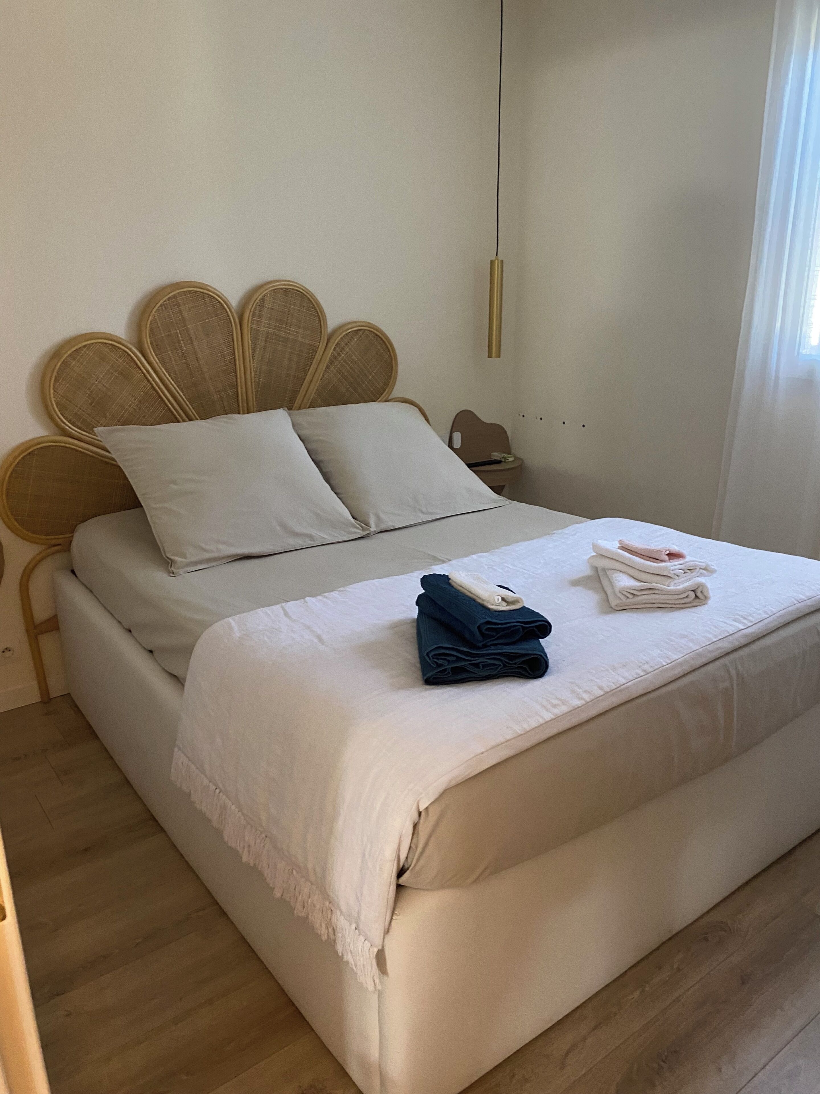 3 chambres, fer et planche à repasser, lit parapluie, Wi-Fi gratuit