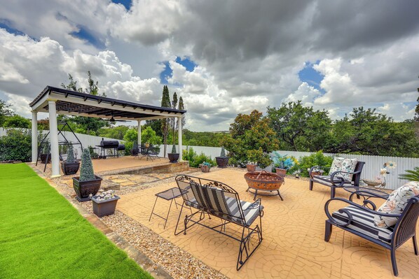 House (4 Bedrooms) | Front of property