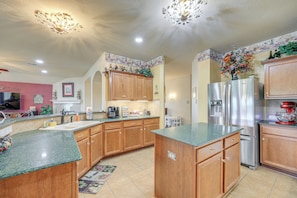 House (4 Bedrooms) | Interior - San Antonio Home - Outdoor Oasis & Greenbelt Views (San Antonio)